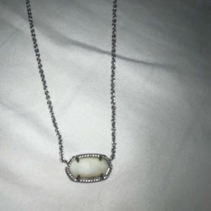 Kendra Scott necklace